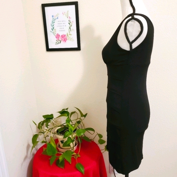 Sweet Storm Size Small Black V-Neck Sleeveless Pleated Dress - Picture 4 of 9